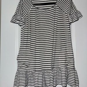 Max Studio Black and White Striped Short Sleeve Top with Pockets